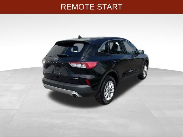 2021 Ford Escape SE photo