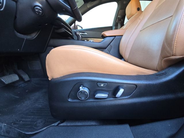 2020 Cadillac XT4 Premium Luxury:167340A