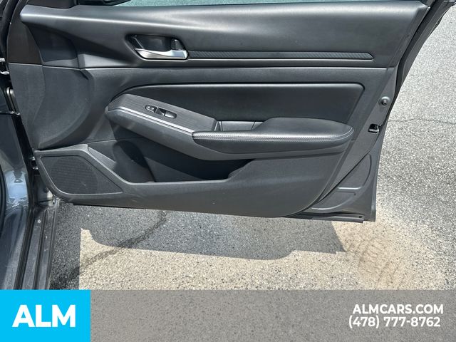 Used 2025 Gray Nissan 2.5 SV image 16