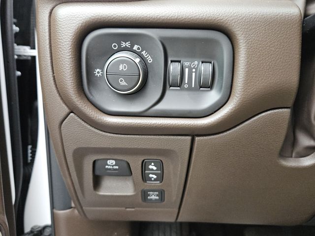 2026 Ram 1500 Laramie Crew Cab 4x2 5'7" Box