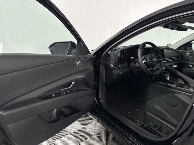 New 2025 Hyundai Elantra Hybrid For Sale in Indianapolis, IN