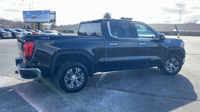 2024 GMC Sierra 1500 SLT 8