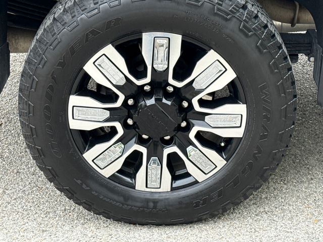 Used 2024 Silver GMC Denali image 10