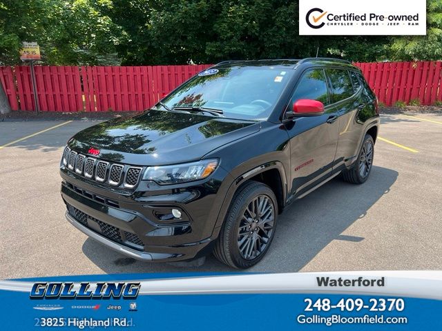 Diamond Black Crystal Pearlcoat 2023 Jeep Compass SUV / Crossover Four-Wheel Drive 8-Speed Automatic