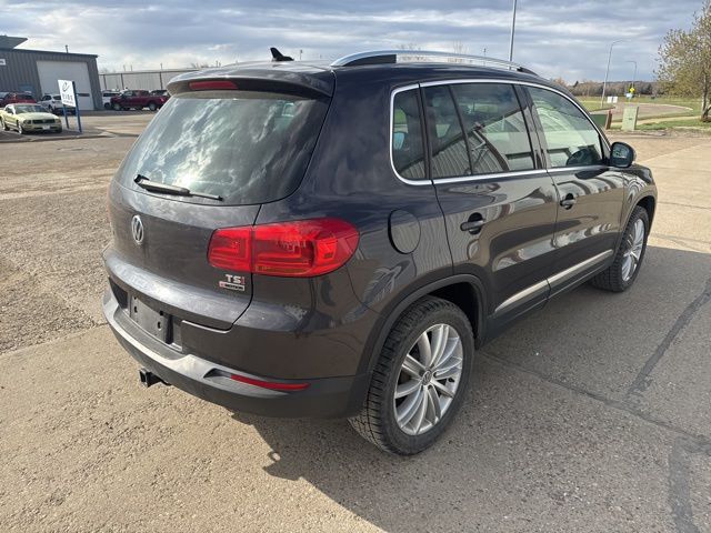 2016 Gray Volkswagen Tiguan SE AWD SUV