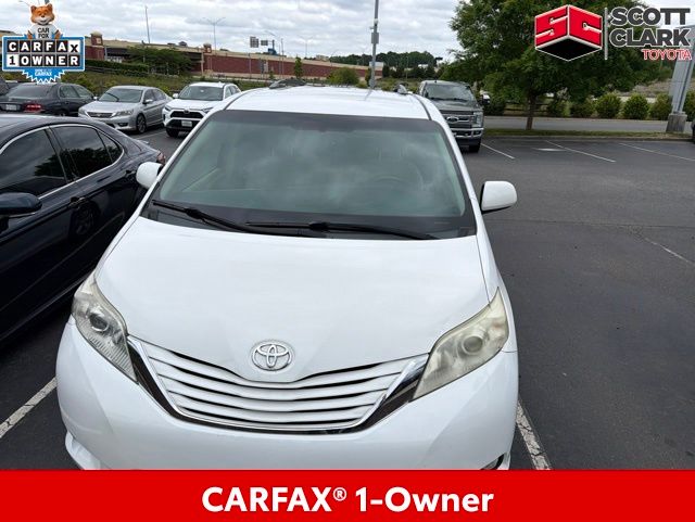 2015 Toyota Sienna LE