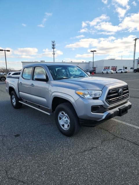 2018 Toyota Tacoma SR's photo
