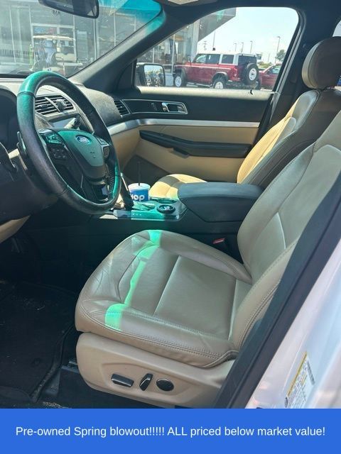 Used 2017 White Ford XLT image 7