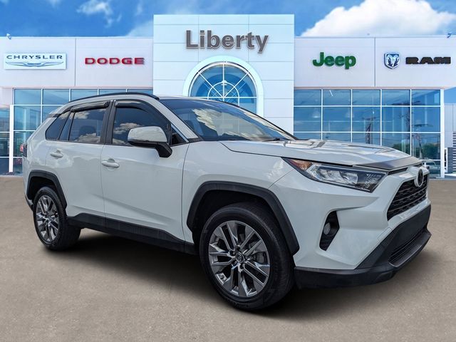 Super White 2019 Toyota RAV4 SUV / Crossover Front-Wheel Drive 8-Speed Automatic