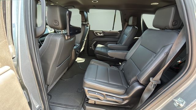 Used 2021 Gray Chevrolet Z71 image 19