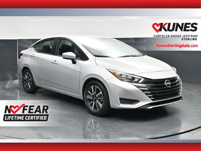 Brilliant Silver Metallic 2025 Nissan Versa Sedan Front-Wheel Drive Continuously Variable Transmission