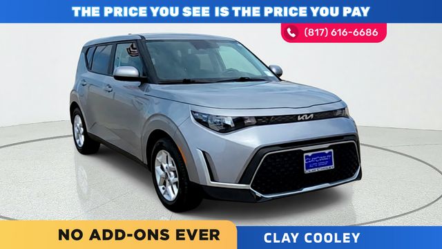 Gray 2025 Kia Soul Wagon Continuously Variable Transmission