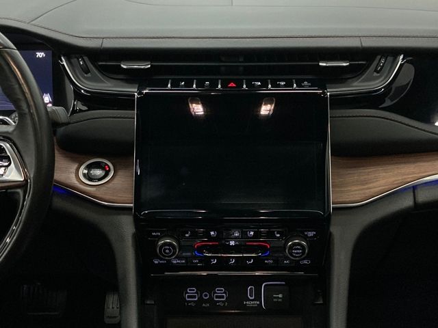 2022 Jeep Grand Cherokee Summit 4x4