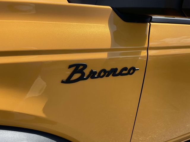 2022 Ford Bronco Base 12