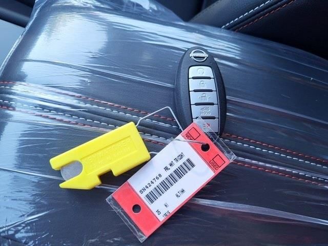 New 2025 White Nissan 2.5 SR image 29