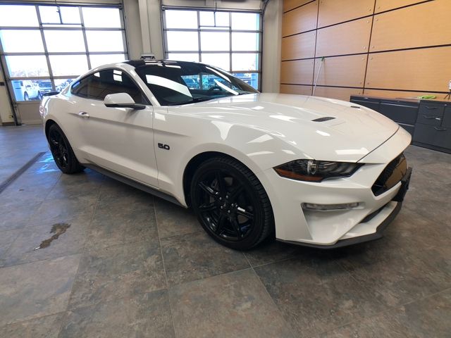 2018 Ford Mustang GT Premium Coupe RWD