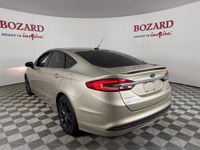 2018 White Gold Ford Fusion Hybrid SE FWD Sedan