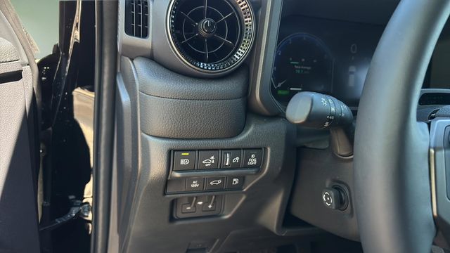 Used 2025 Black Toyota Base image 21