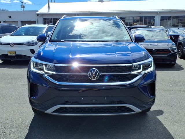2023 Volkswagen Taos - Image 4