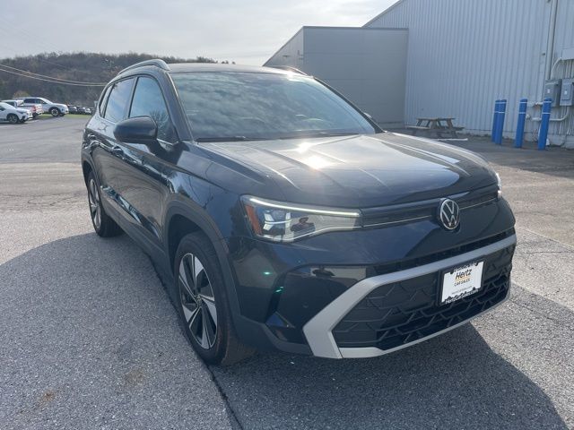 Used 2025  Volkswagen 1.5T SE image 3