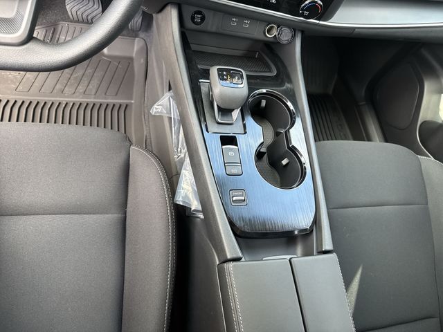 Used 2026 White/off-white Nissan S image 22