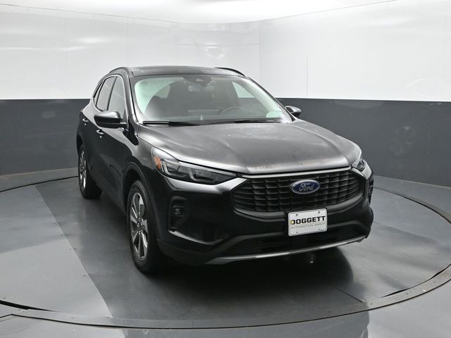Used 2025 Ford Escape SUV