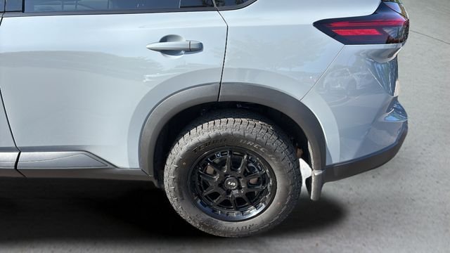 Used 2026 Gray Nissan Dark Armor image 37