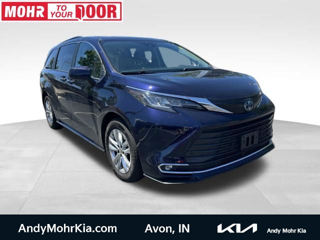 Gray 2022 Toyota Sienna Minivan Front-Wheel Drive Continuously Variable Transmission