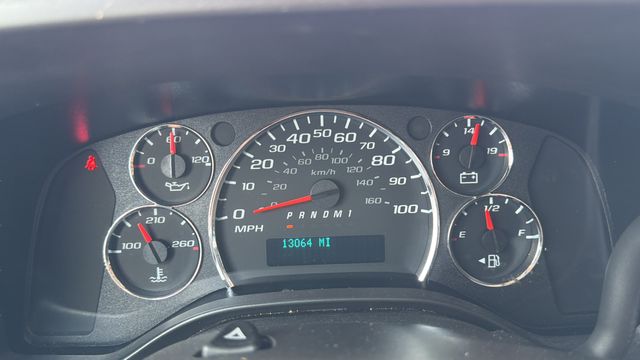 Used 2025 White GMC Work Van image 16