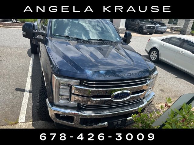 2019 Ford F-350SD Lariat photo