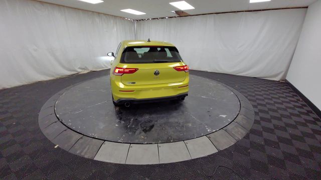 2022 – Volkswagen – Golf GTI