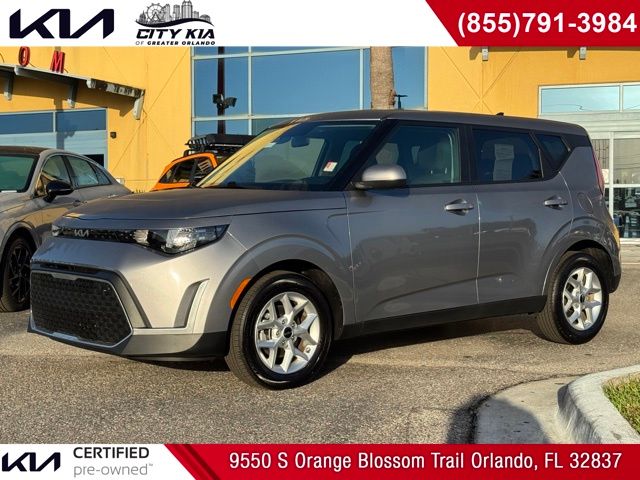 Gray 2025 Kia Soul LX FWD SUV / Crossover Front-Wheel Drive Continuously Variable Transmission
