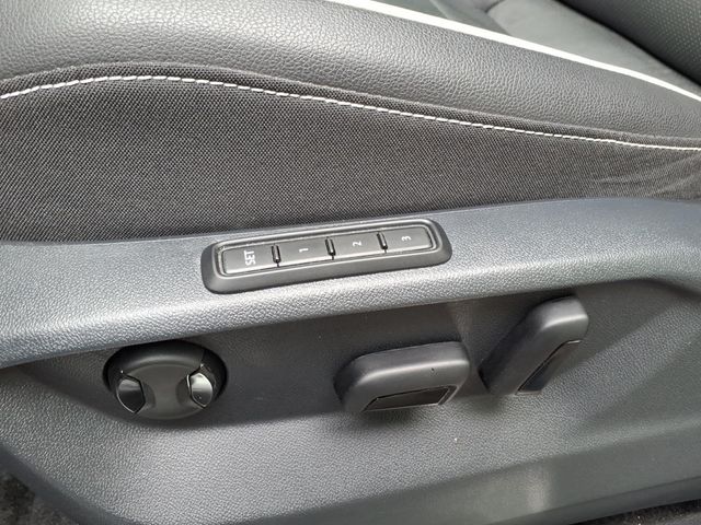2024 Volkswagen Tiguan - Image 17