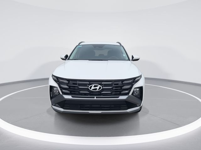 Used 2025 White Hyundai SEL image 3