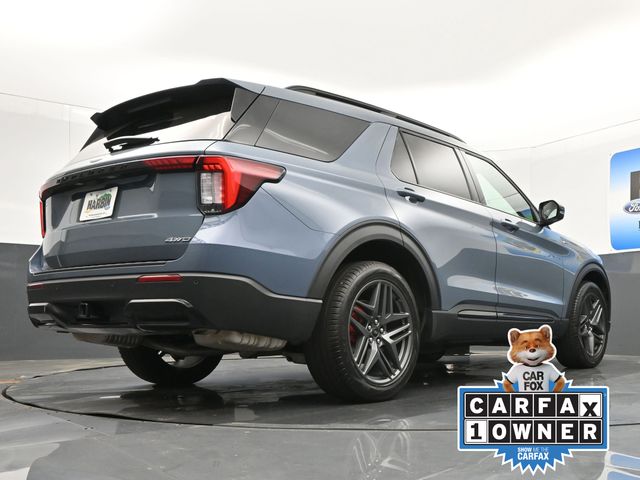 2025 Ford Explorer ST-Line photo