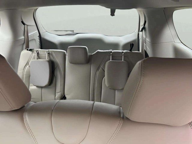 ChryslerPacifica6