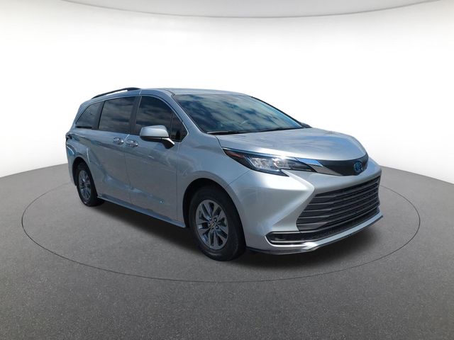 used 2023 Toyota Sienna car, priced at $35,041