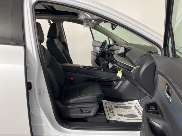 2025 Everest White Pearl Tricoat Nissan Murano SL AWD SUV
