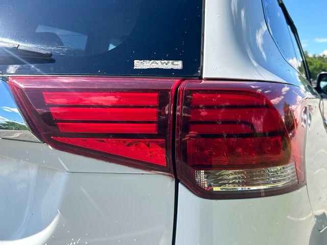used 2016 Mitsubishi Outlander car, priced at $12,999