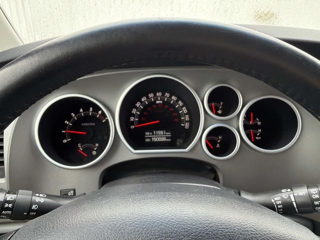 2013 Toyota Sequoia - Image 16