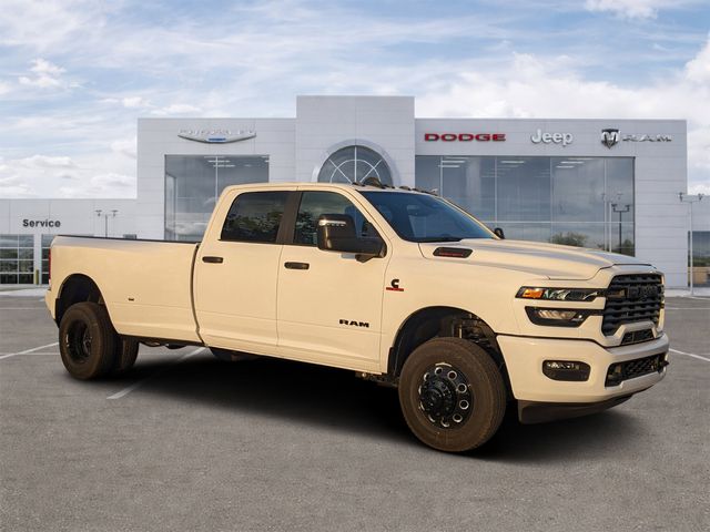 2026 RAM 3500 Big Horn Crew Cab LB DRW 4WD