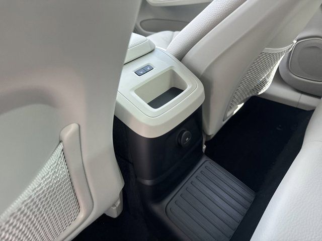 2025 Volvo XC60 Plug-In Hybrid T8 Plus photo