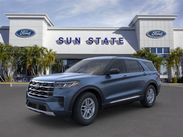 2025 Ford Explorer Active photo