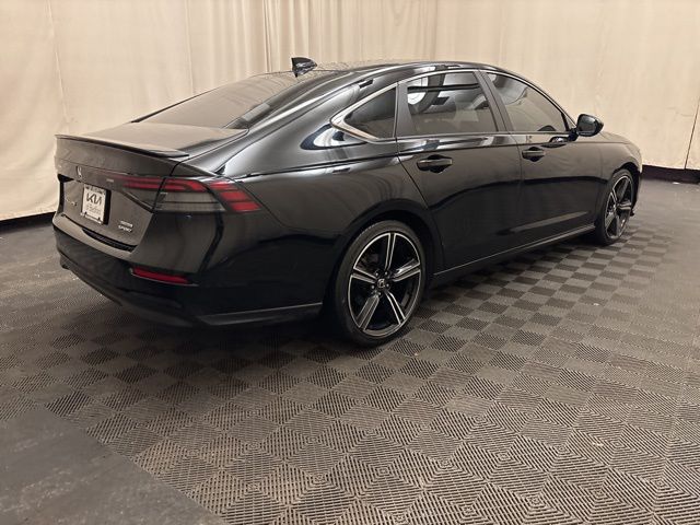 2024 Honda Accord Hybrid Sport - Image 5
