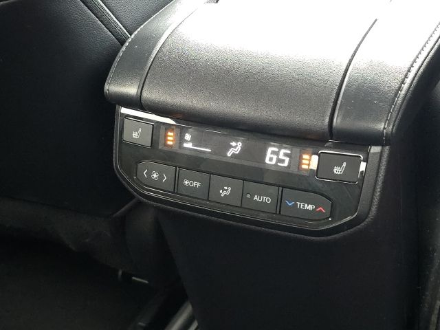 2023 Toyota Highlander Platinum:169299A