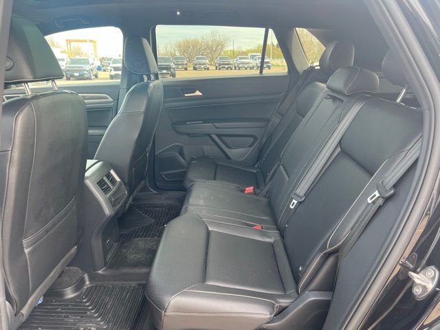 2020 Deep Black Volkswagen Atlas Cross Sport 2.0T SE w/Technology AWD SUV
