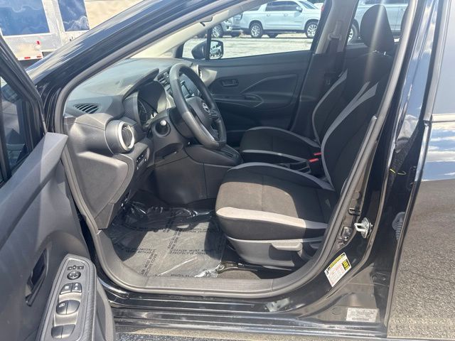 2025 Nissan Versa 1.6 S:B02591