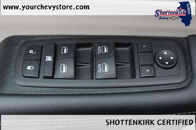Used 2024 Chrysler Pacifica Van