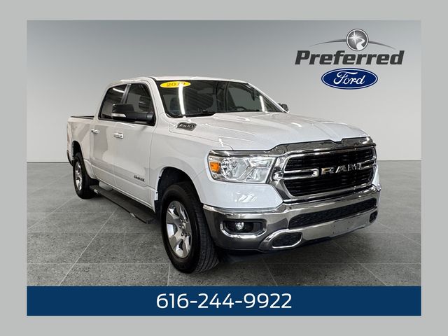 Bright White Clearcoat 2019 RAM 1500 Pickup Truck Four-Wheel Drive 8-Speed Automatic