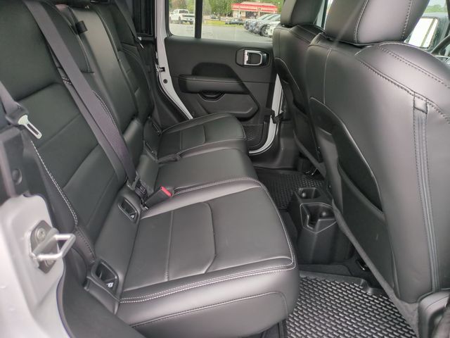 Used 2023 White Jeep Overland image 32